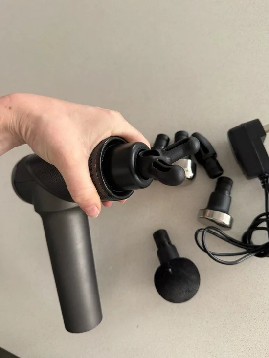 LIKE NEW Massage Gun w/ 6 Attachments & 3 Speed Settings w/charger & Travel Case - Picture 6 of 6